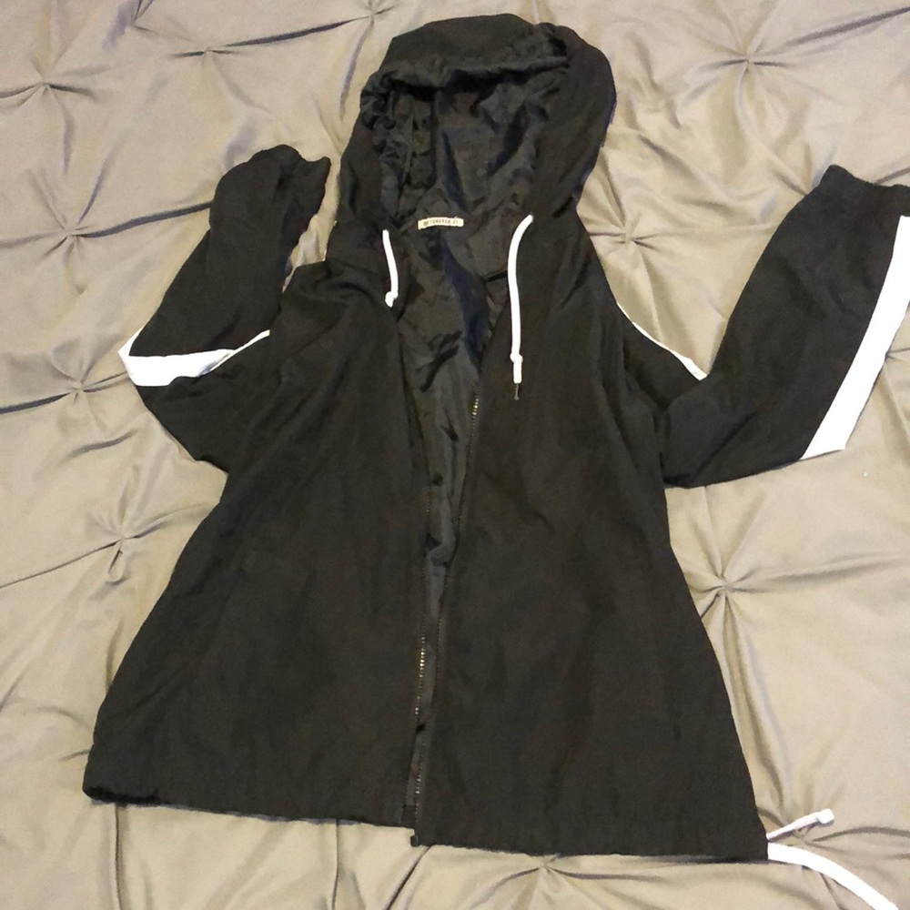 Forever 21 Black wind breaker size S